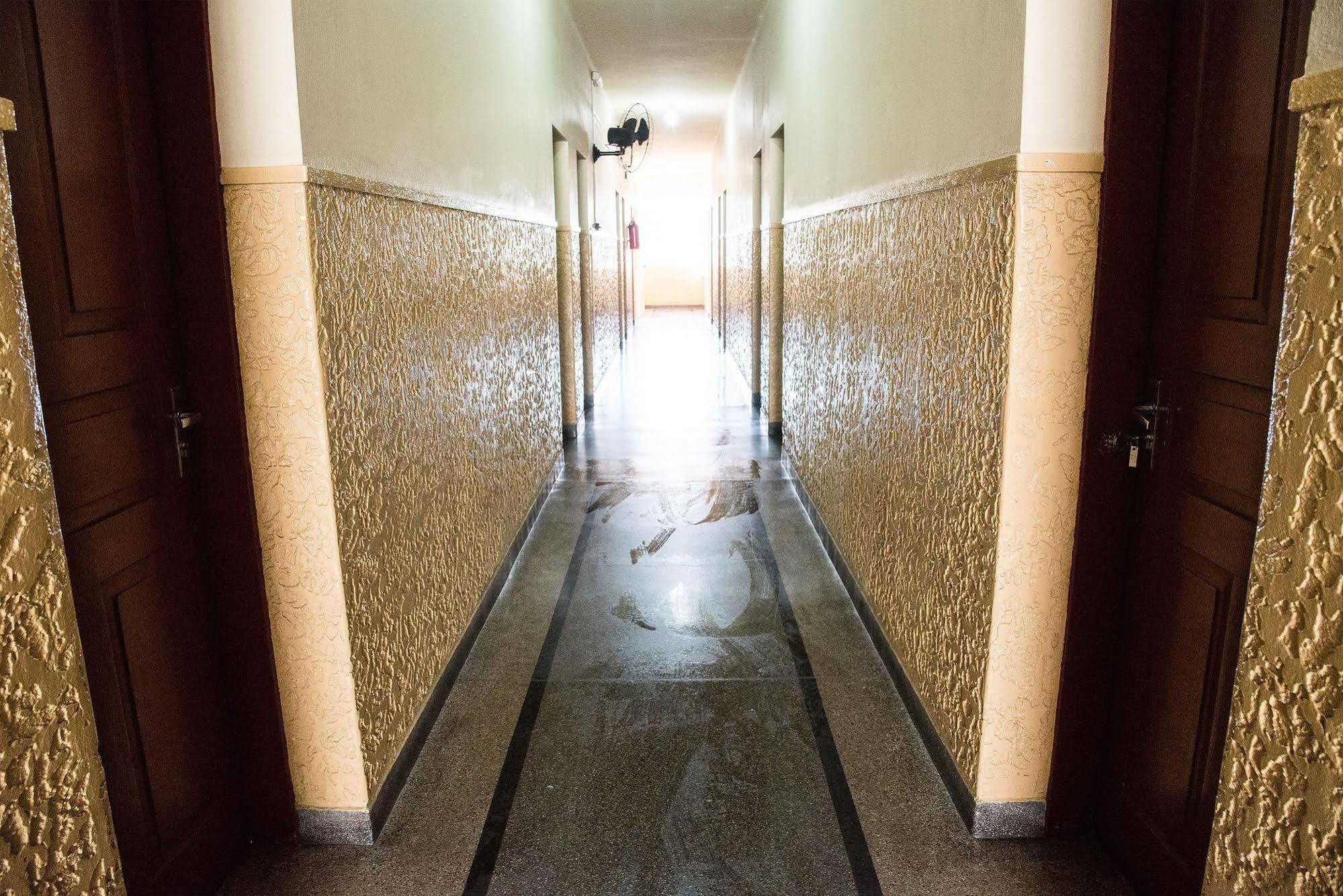 קוריטיבה Hotel Pinheirinho מראה חיצוני תמונה